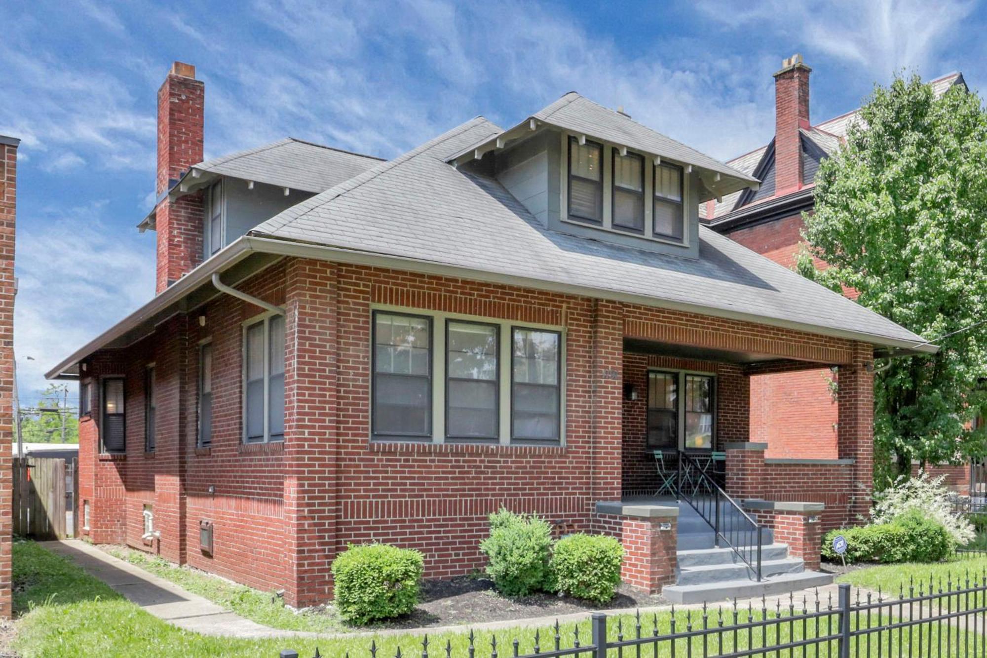 Updated 4bd House Near German Village W Parking Columbus