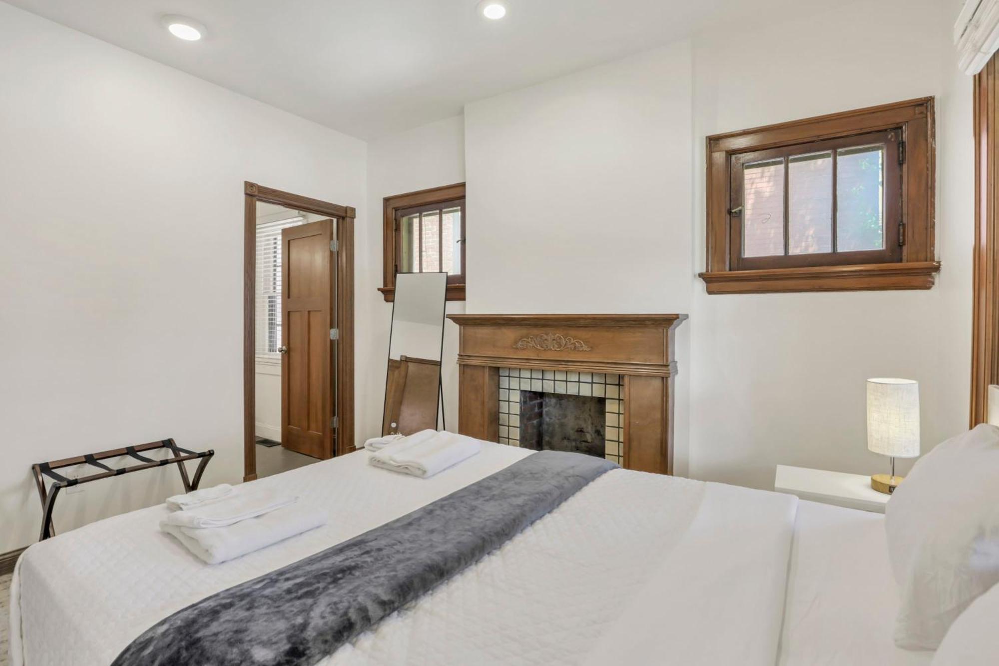 Updated 4bd House Near German Village W Parking