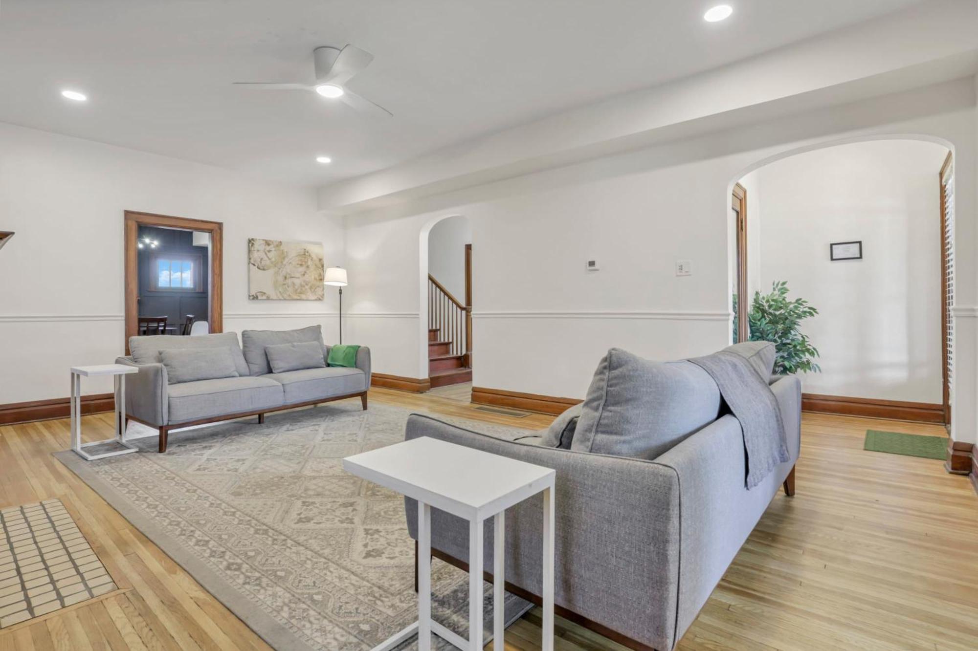 Ferienhaus Updated 4bd House Near German Village W Parking